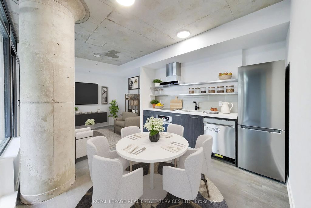 560 King Street W 626, Toronto C01