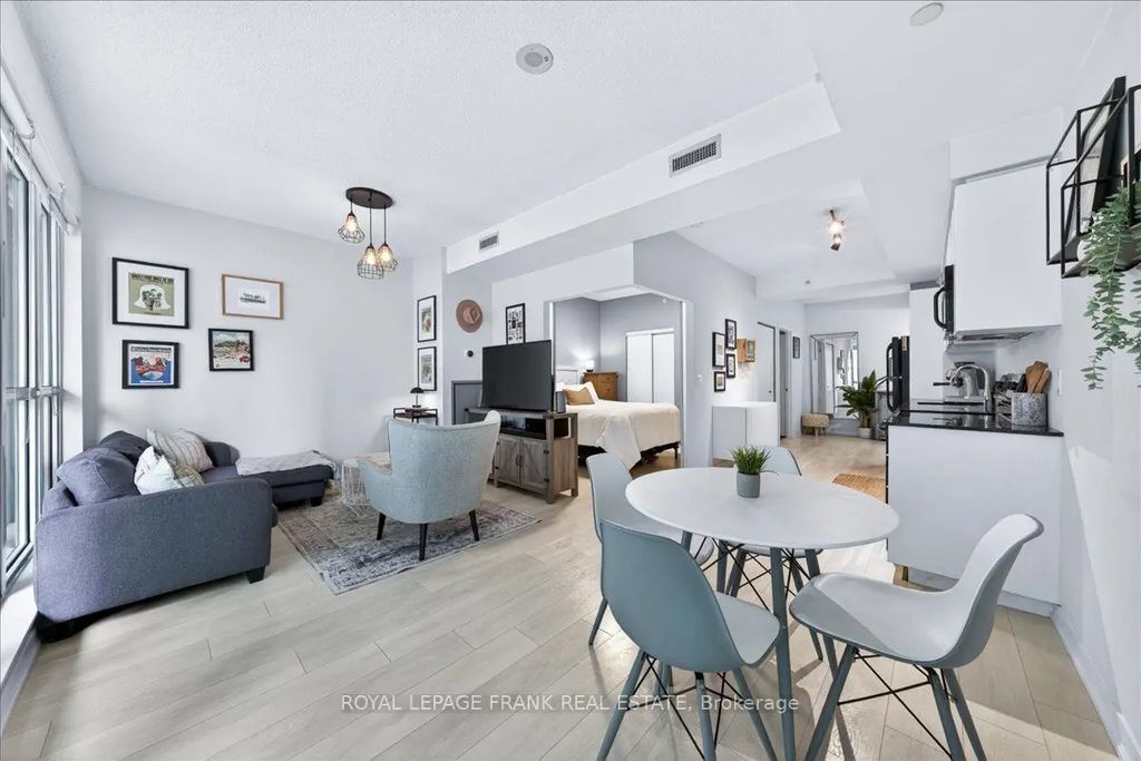 150 East Liberty Street 405, Toronto C01