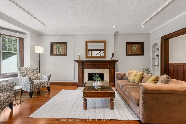 430 Roselawn Avenue, Toronto C04