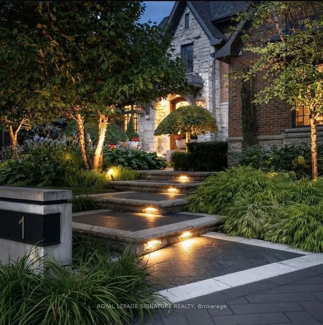 1 Oakley Place, Toronto C12