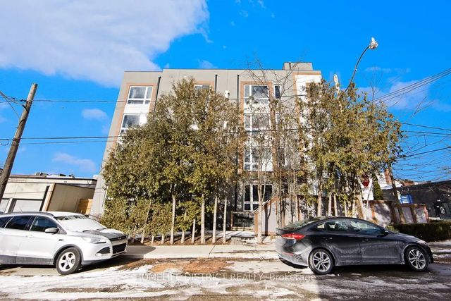 243 Niagara Street 200, Toronto C01