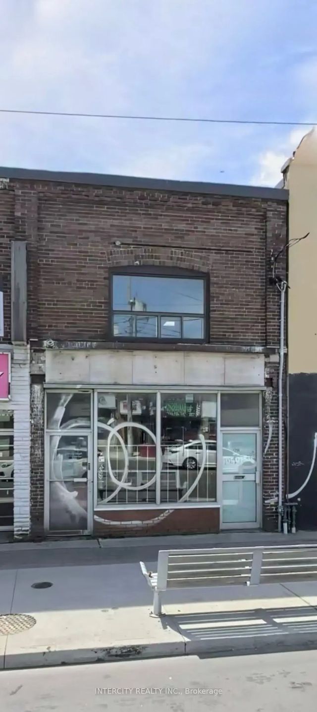 1755 Eglinton Avenue W 2nd Floor, Toronto C03