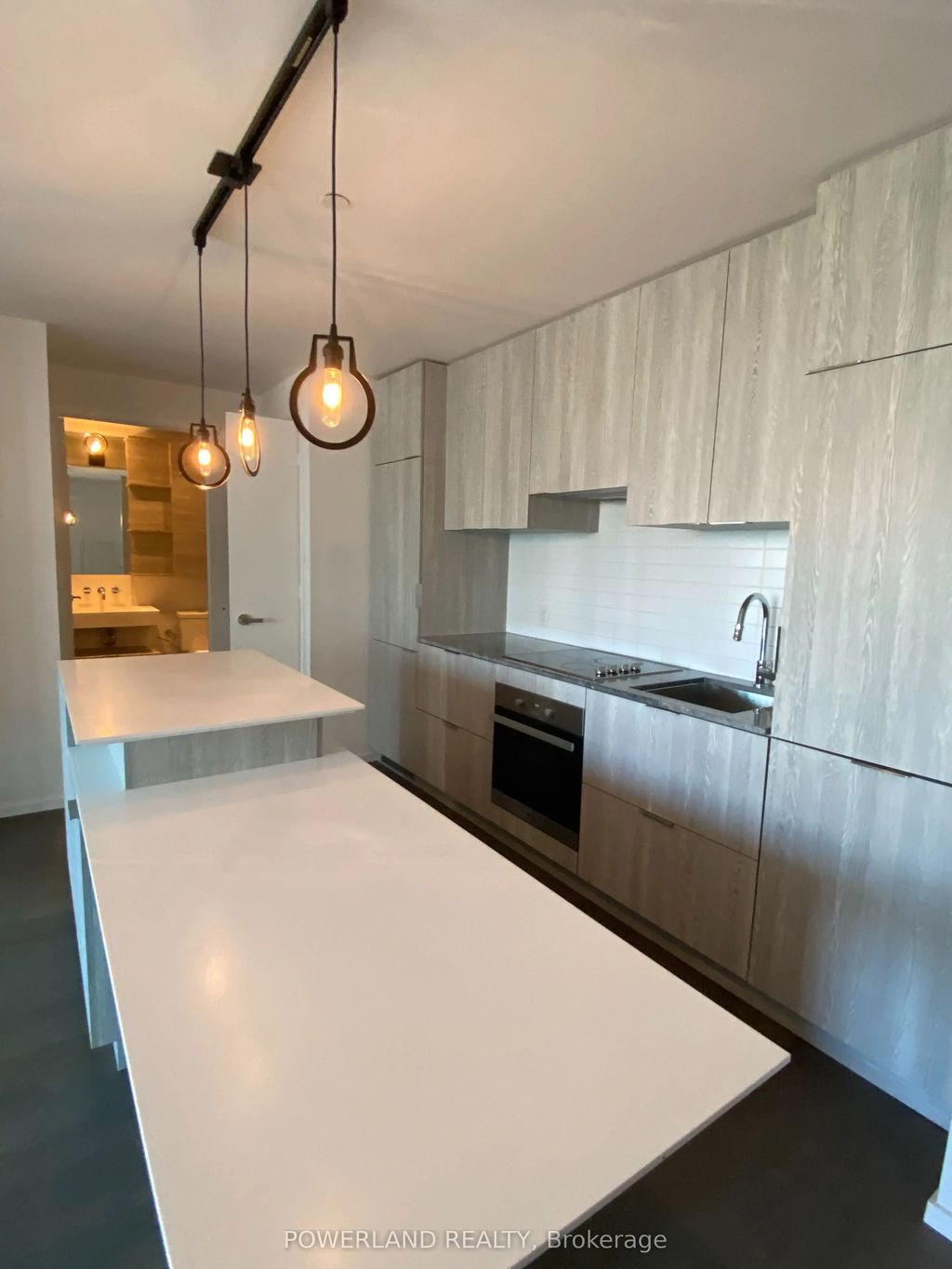 5 St Joseph Street 811, Toronto C01
