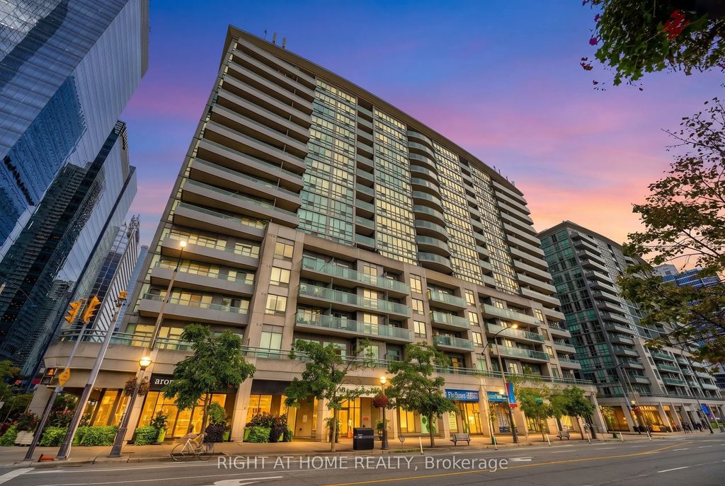 51 Lower Simcoe Street 701, Toronto C01