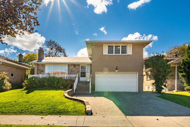 203 Cassandra Boulevard, Toronto C13