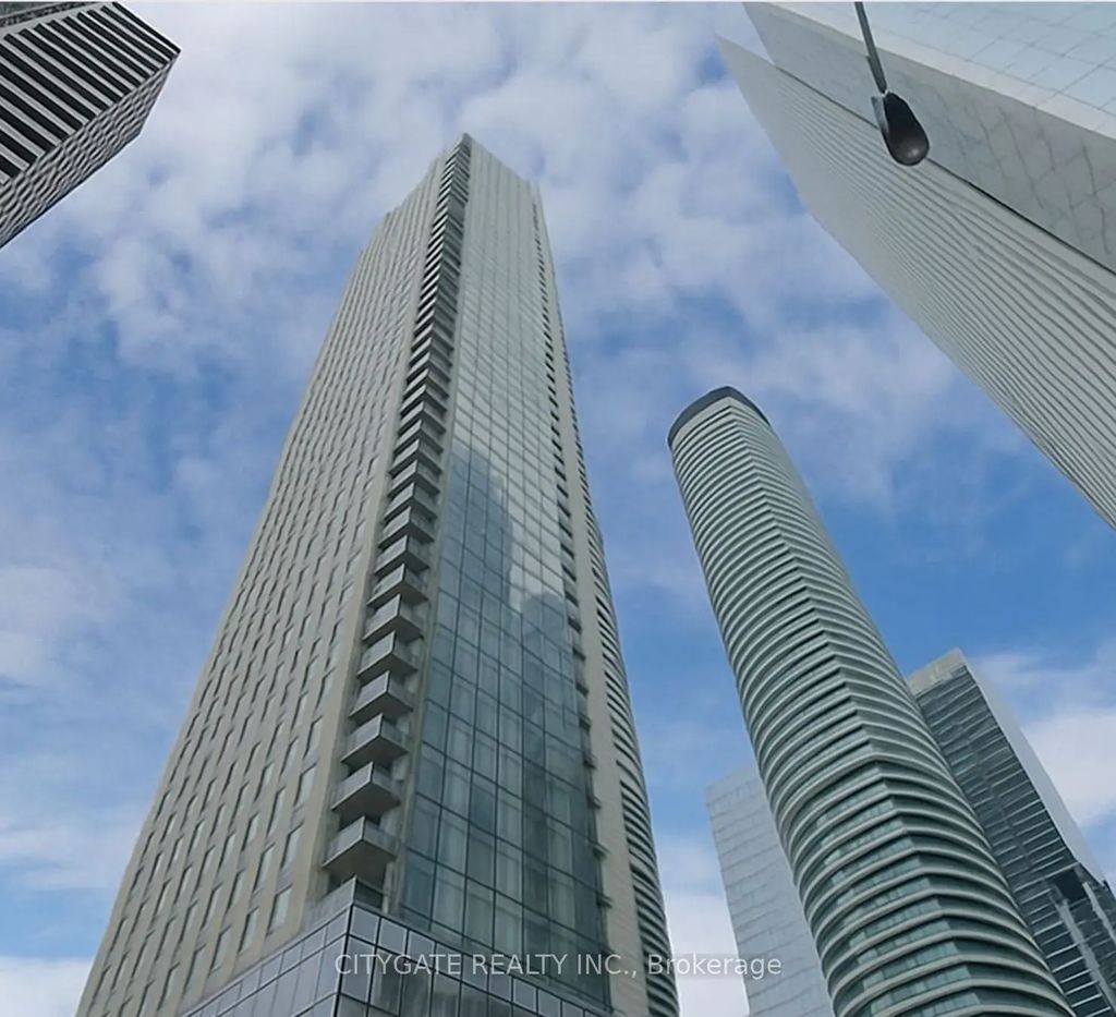 10 York Street 2003, Toronto C01