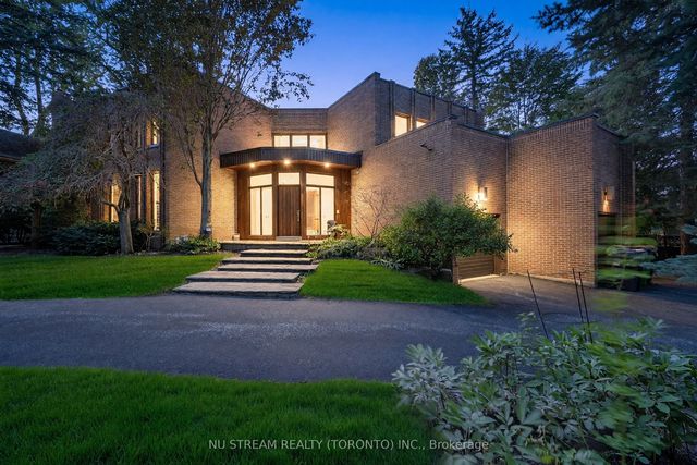 35 Penwood Crescent, Toronto C13