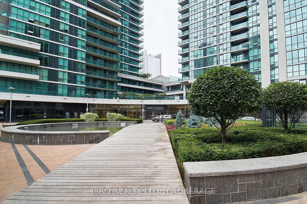 18 Harbour Street 405, Toronto C01