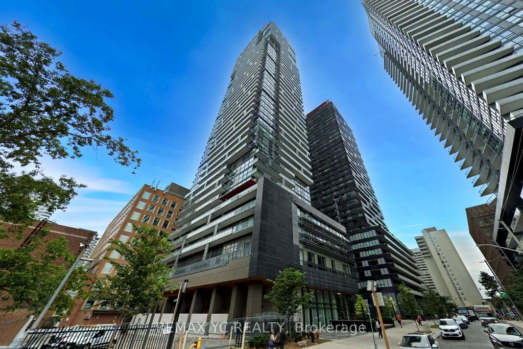 39 Roehampton Avenue 3708, Toronto C10