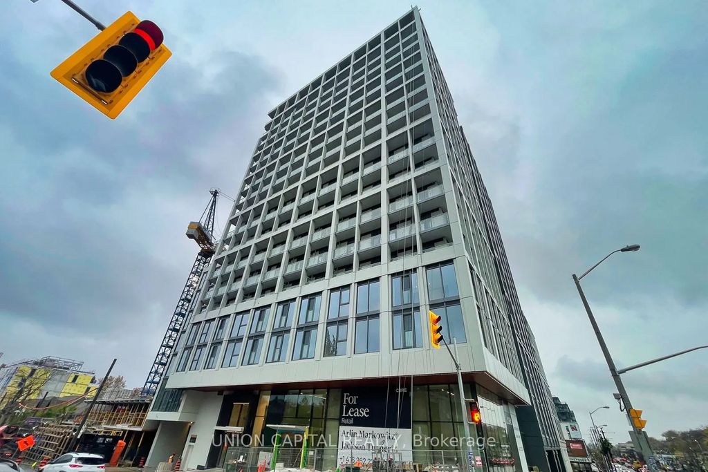 2020 Bathurst Street 222, Toronto C03