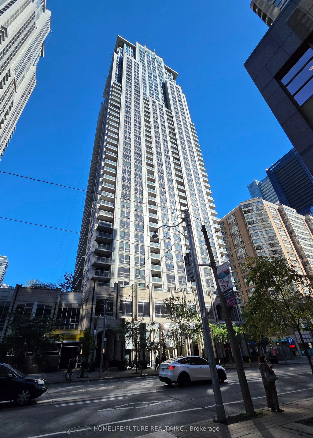 761 Bay Street 2404, Toronto C01