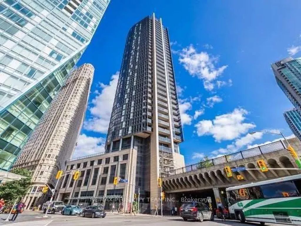 1 The Esplanade N/a 2303, Toronto C08