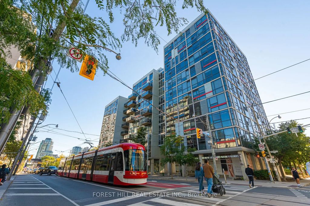 60 Bathurst Street 415, Toronto C01
