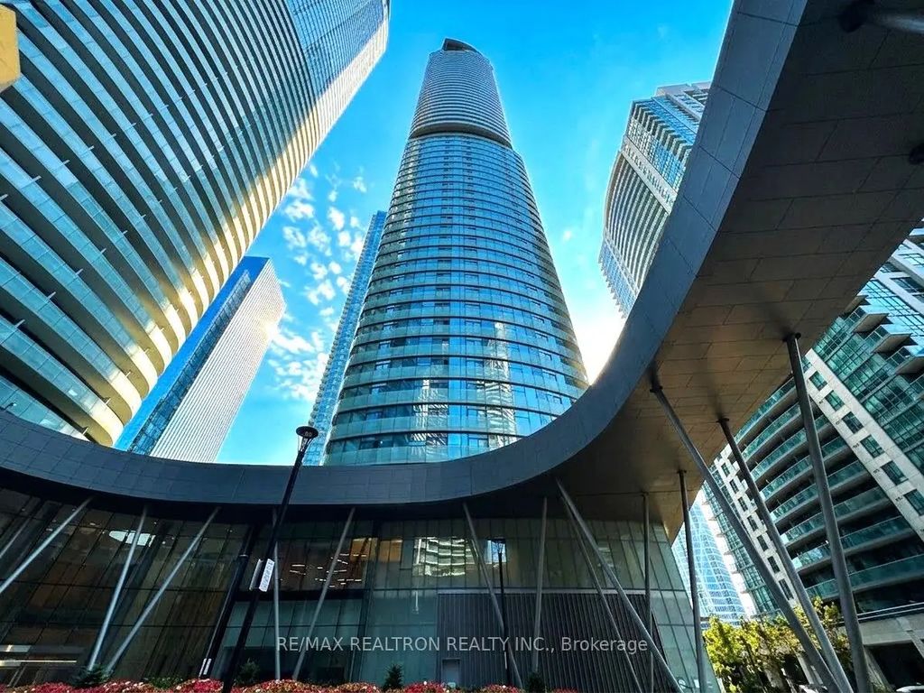 12 York Street 2201, Toronto C01