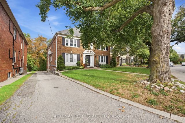 783 Spadina Road, Toronto C03