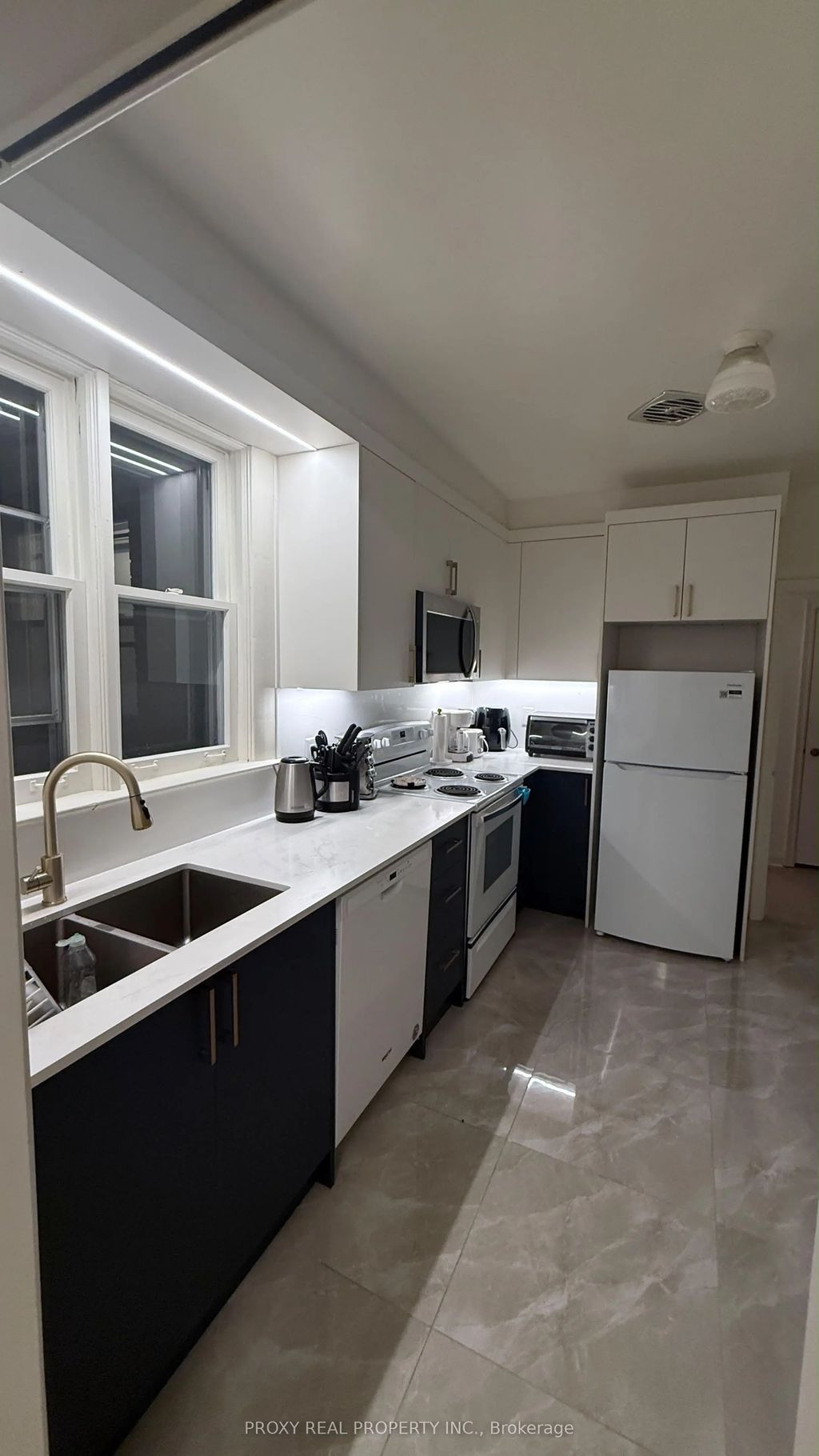 211 Newton Drive, Toronto C14