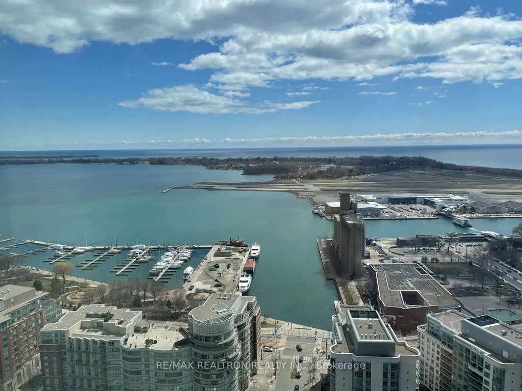 75 Queens Wharf Road 4208, Toronto C01