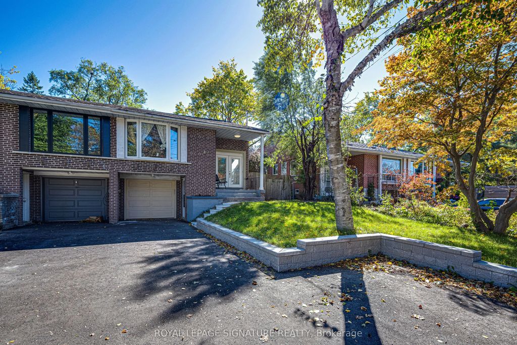 45 Fenelon Drive, Toronto C13