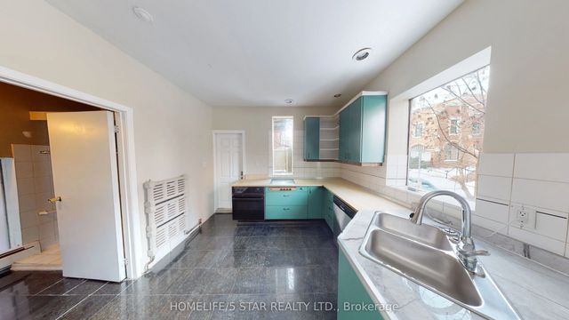 642 Dovercourt Road Apt 1, Toronto C01