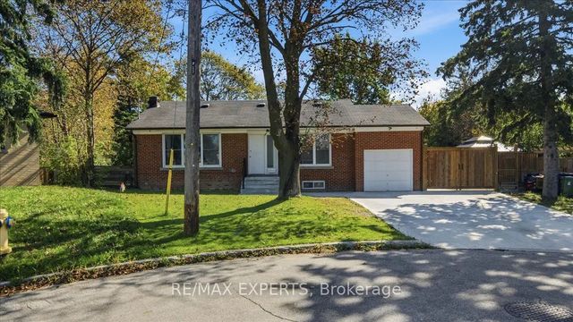 18 Robson Place, Toronto C07