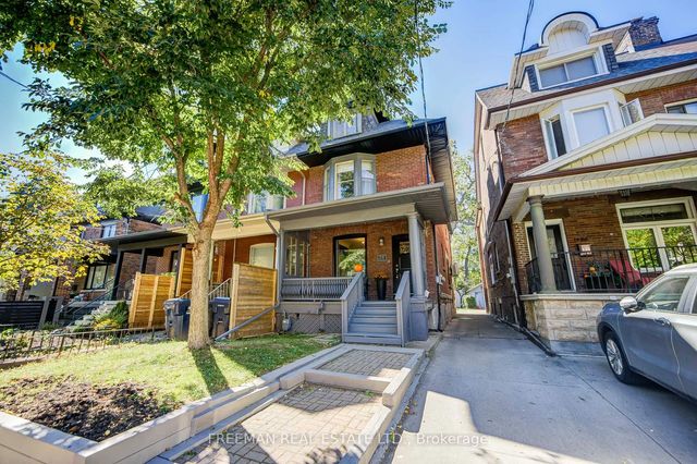 468 Markham Street, Toronto C01