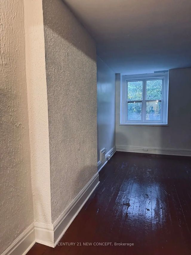 585 Parliament Street Upper Level, Toronto C08