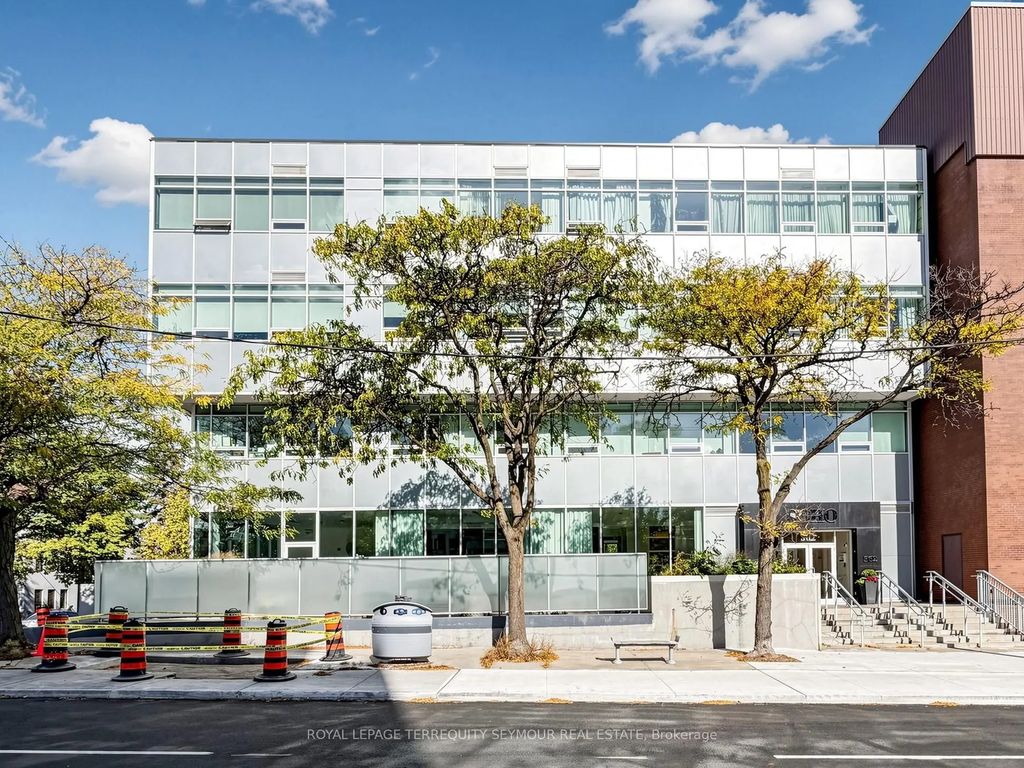 562 Eglinton Avenue E 401, Toronto C10