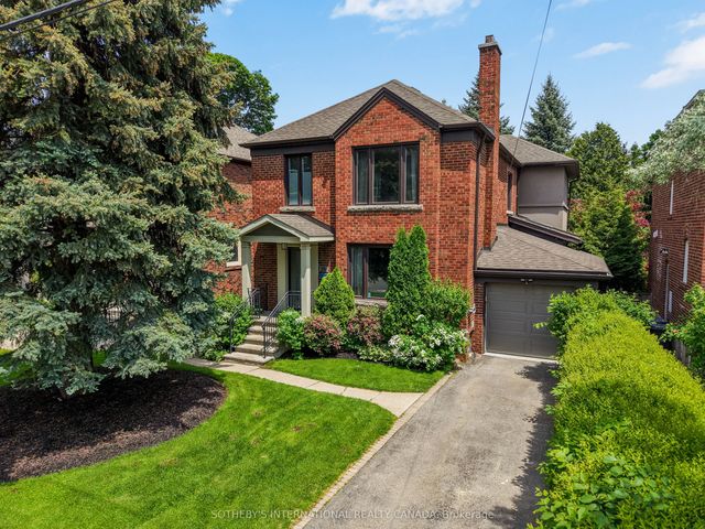 35 Belgrave Avenue, Toronto C04