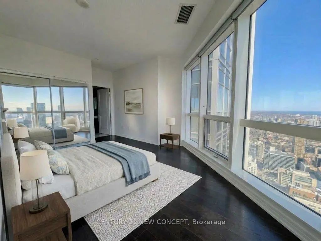 386 Yonge Street 5608, Toronto C01