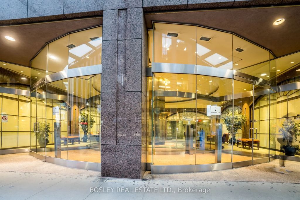 7 King Street E 1105, Toronto C08