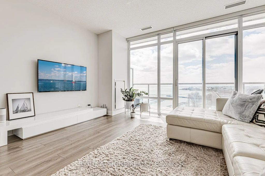 90 Stadium Road 915, Toronto C01