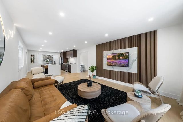 26 Grangemill Crescent, Toronto C13