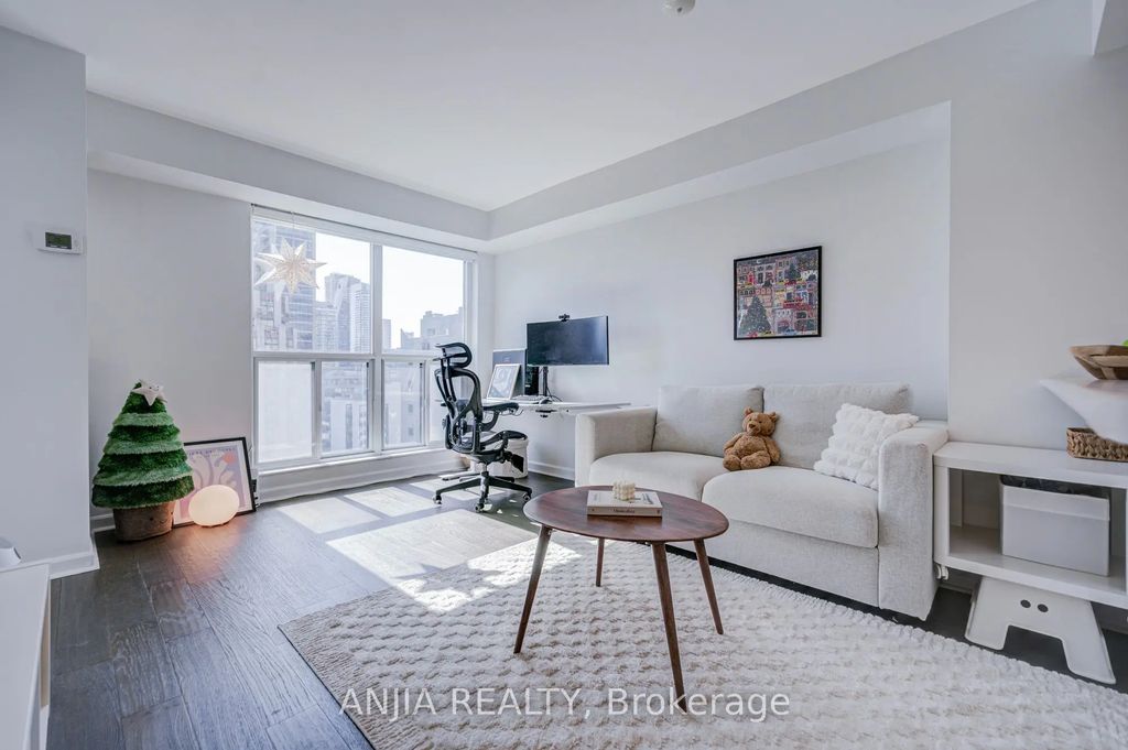 8 Park Road 2011, Toronto C09