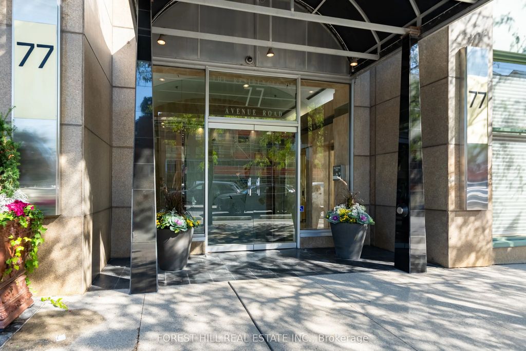 77 Avenue Road 215, Toronto C02