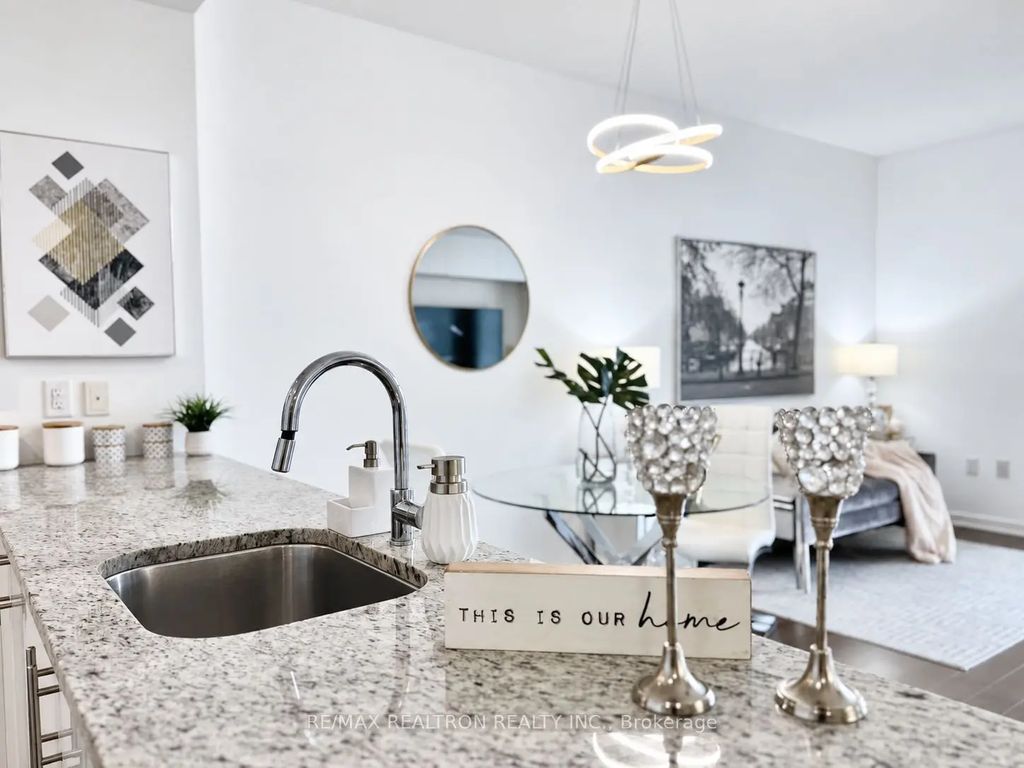 70 Forest Manor Road 317, Toronto C15