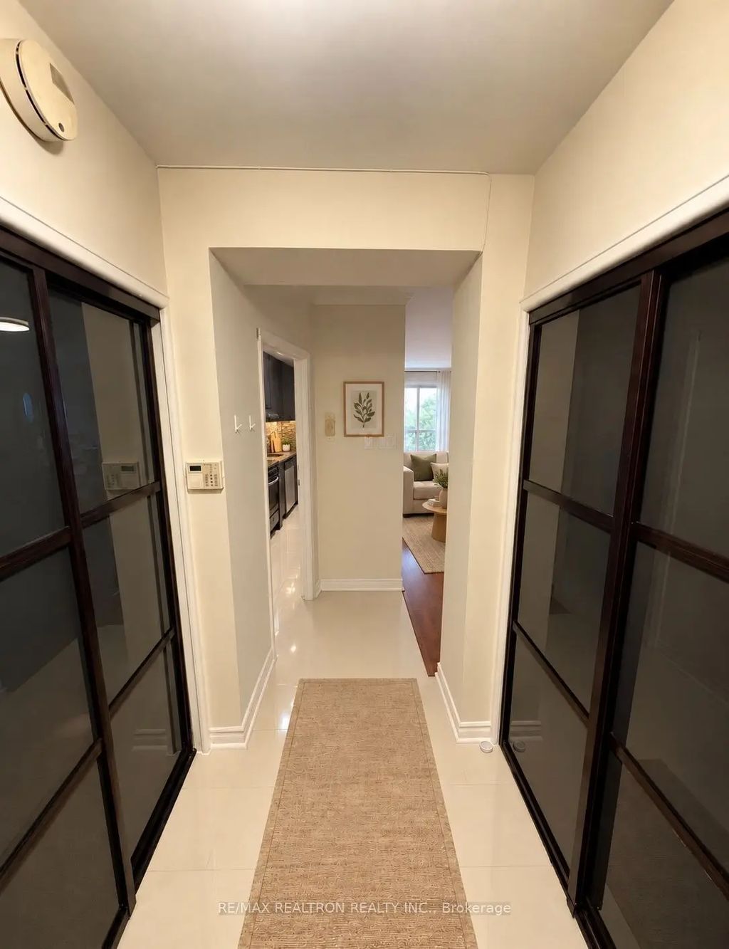 2 Ridelle Avenue 106, Toronto C04