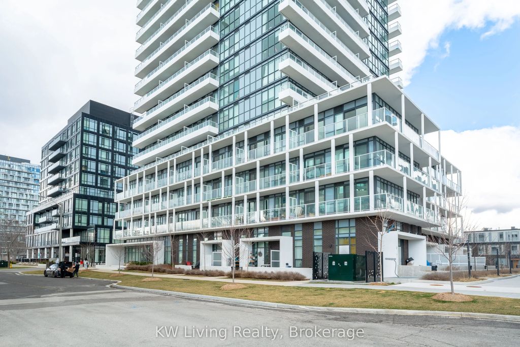 180 Fairview Mall Drive 201, Toronto C15
