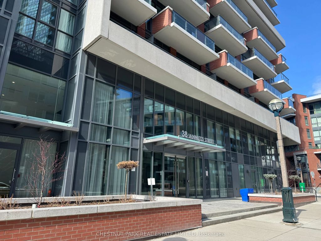 38 Iannuzzi Street 328, Toronto C01
