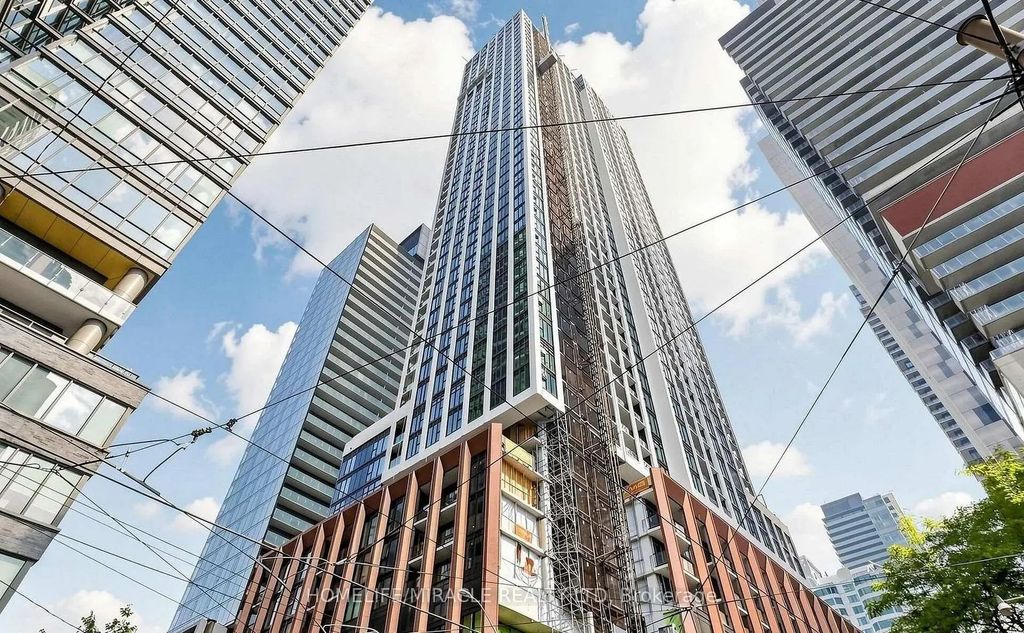 400 King Street W 2822, Toronto C01