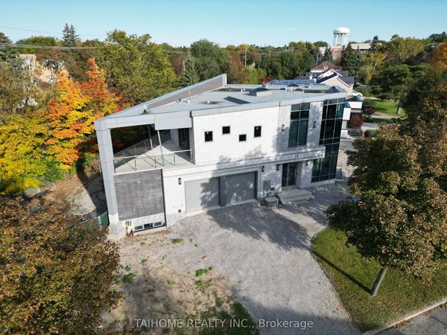 40 Tottenham Road, Toronto C13