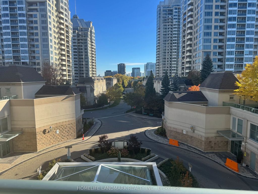 17 Barberry Place # 405, Toronto C15