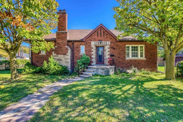 389 Lawrence Avenue W, Toronto C04