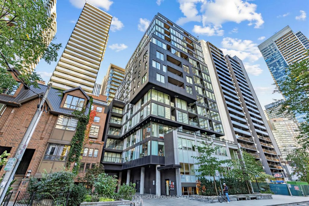 17 Dundonald Street 305, Toronto C08