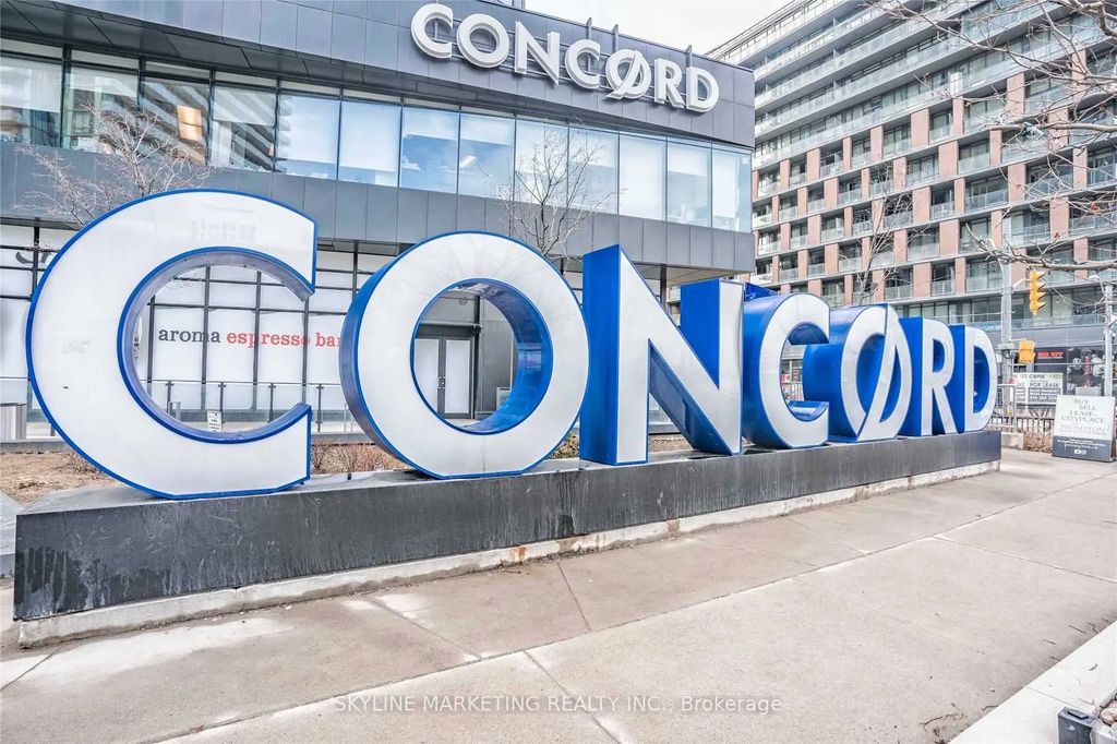 70 Queens Wharf Road 811, Toronto C01