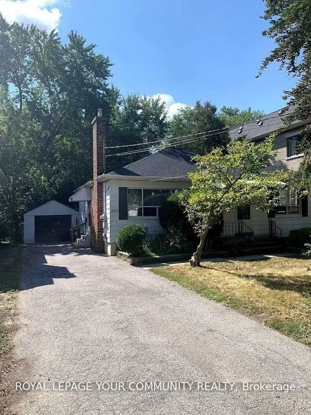 223 Mckee Avenue, Toronto C14