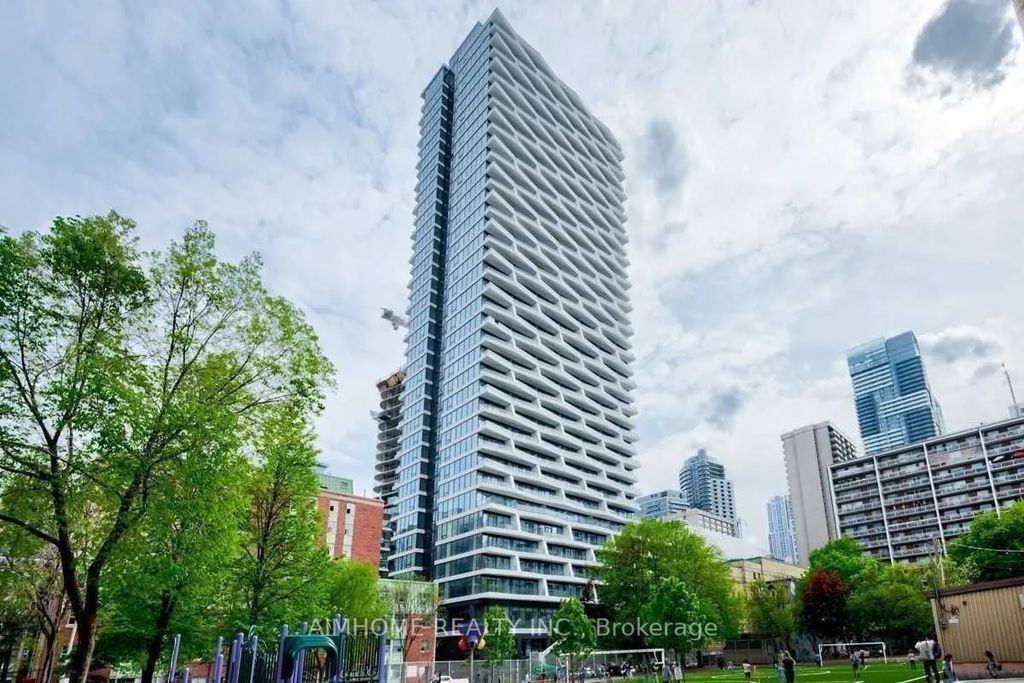 85 Wood Street 3916, Toronto C08