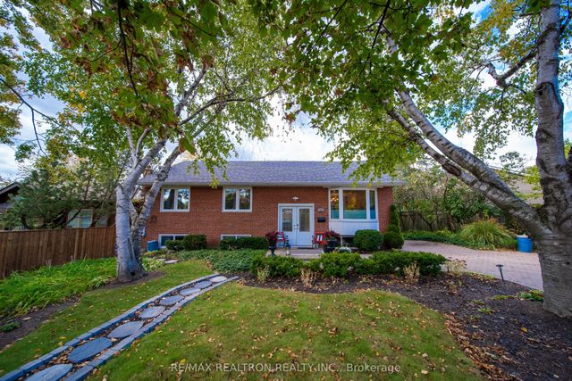 79 Paperbirch Drive, Toronto C13
