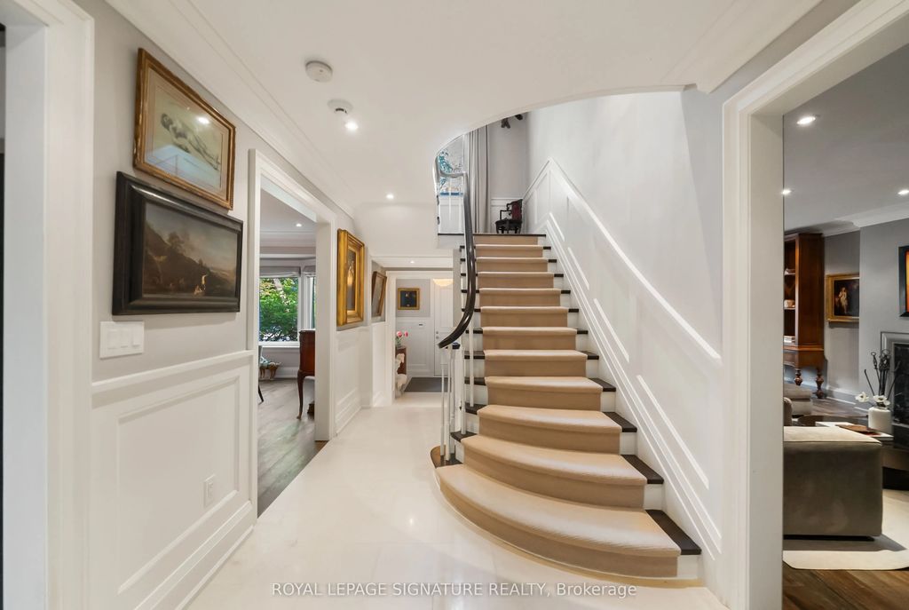 230 Strathallan Wood, Toronto C04