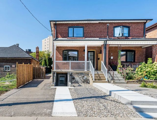 6 Greyton Crescent, Toronto C03