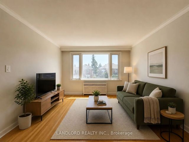 82 Lanark Avenue 2nd Fl, Toronto C03